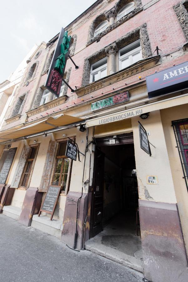 Budapest Party Hostel At Udvarom מראה חיצוני תמונה