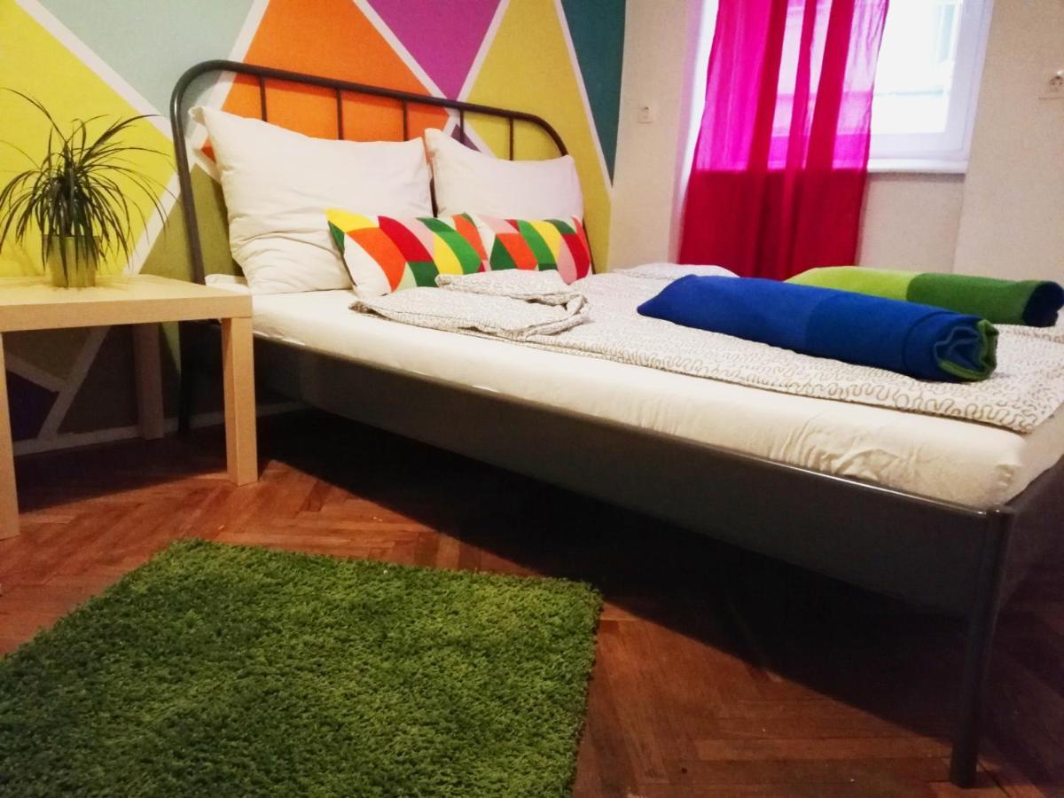 Budapest Party Hostel At Udvarom מראה חיצוני תמונה
