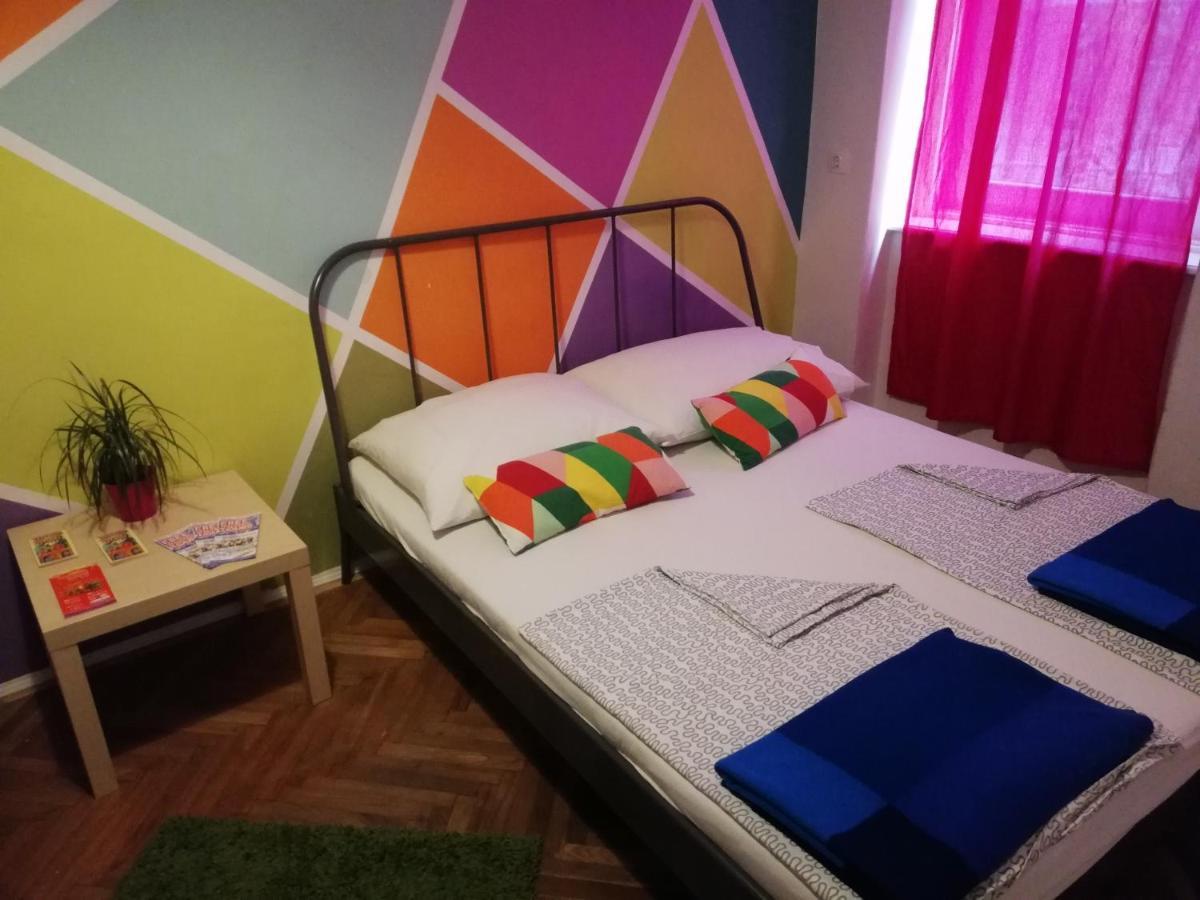 Budapest Party Hostel At Udvarom מראה חיצוני תמונה