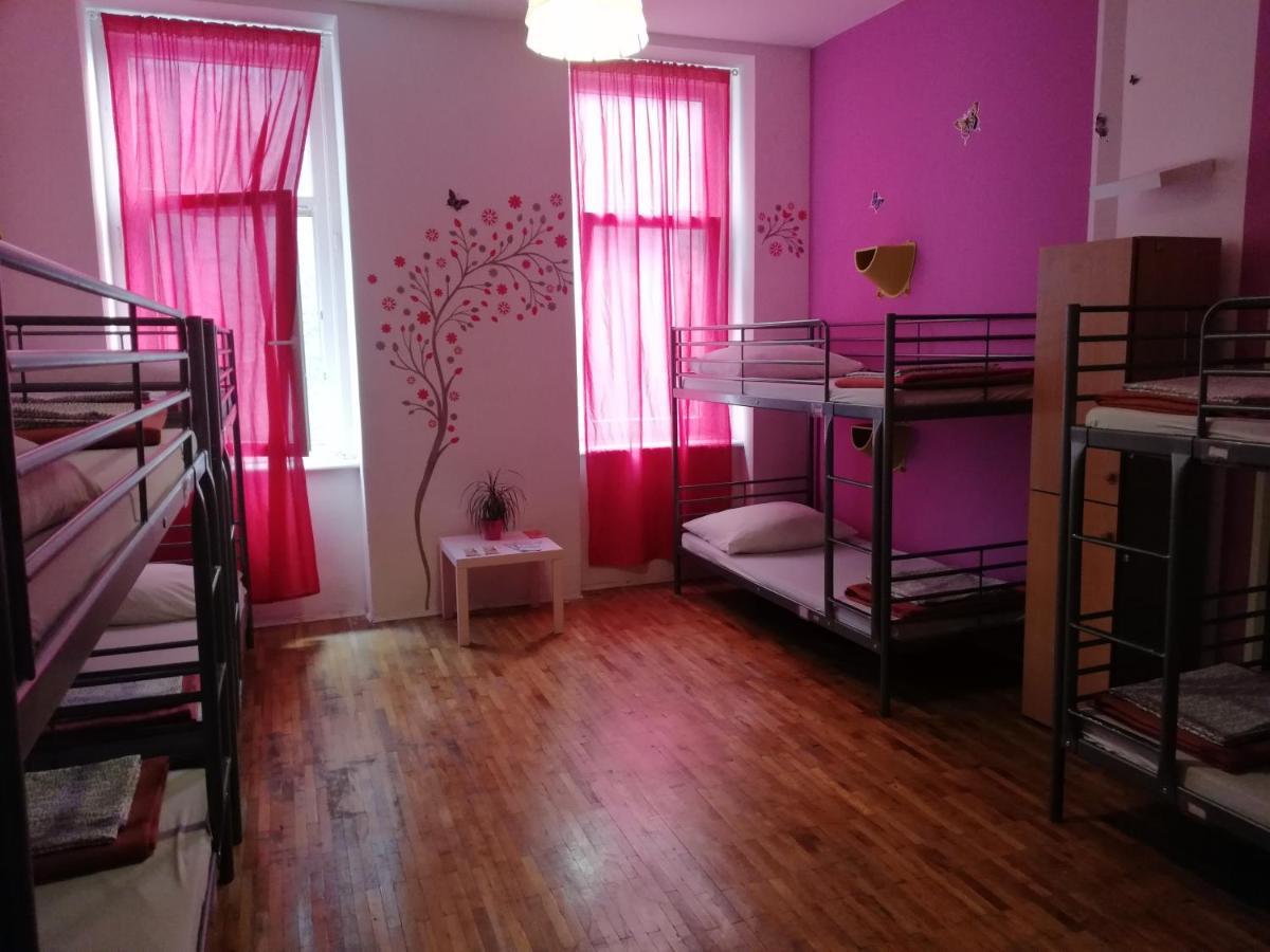 Budapest Party Hostel At Udvarom מראה חיצוני תמונה
